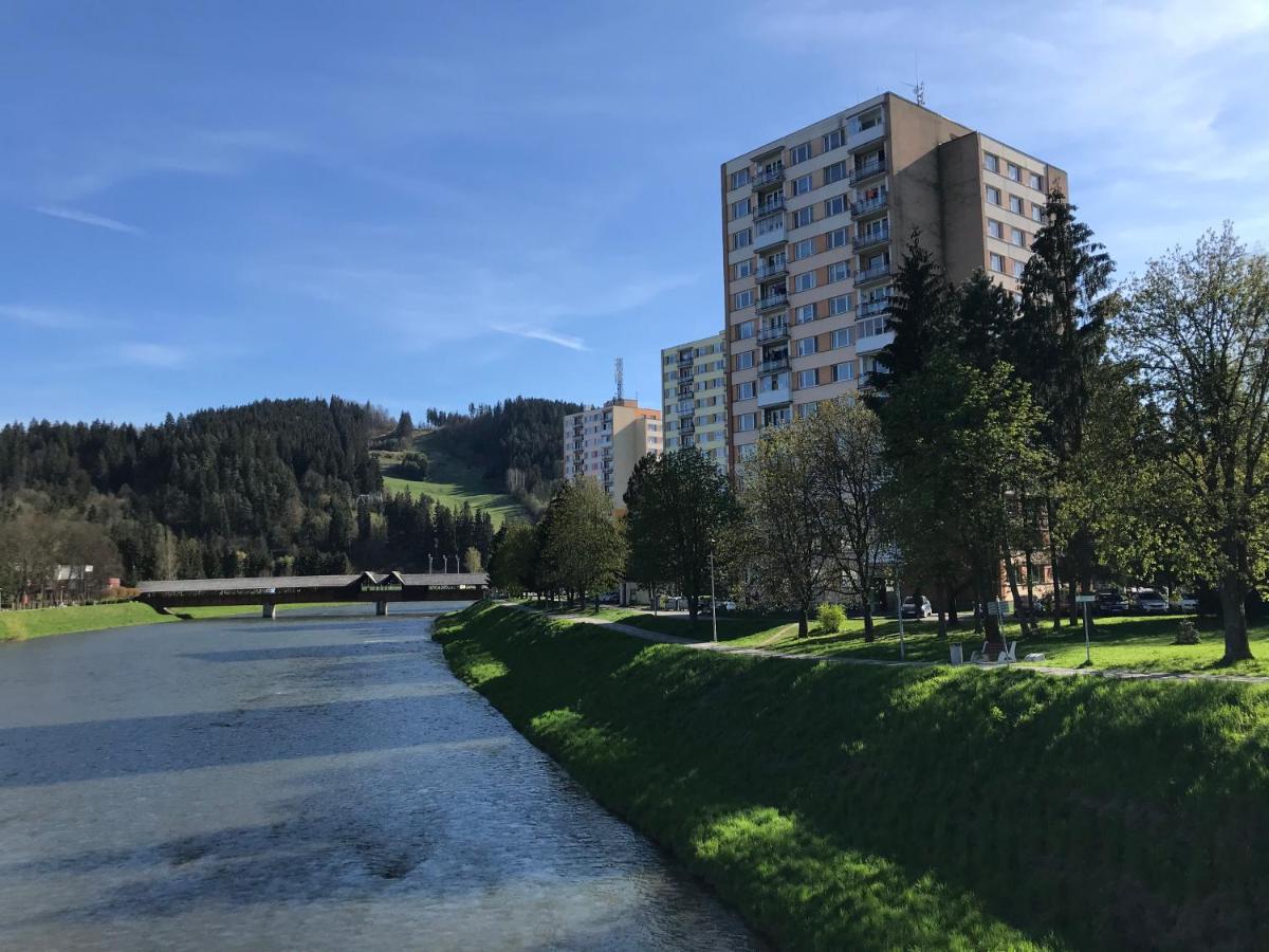 Sunny Appartment By The River Dolny Kubin Exterior photo